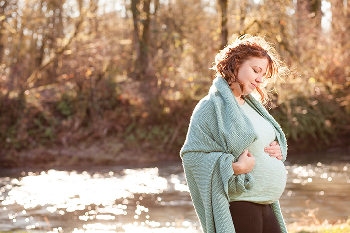 Columbia County Maternity Session at McCormick Park in St. Helens, Oregon | Hillsboro Family Photographer