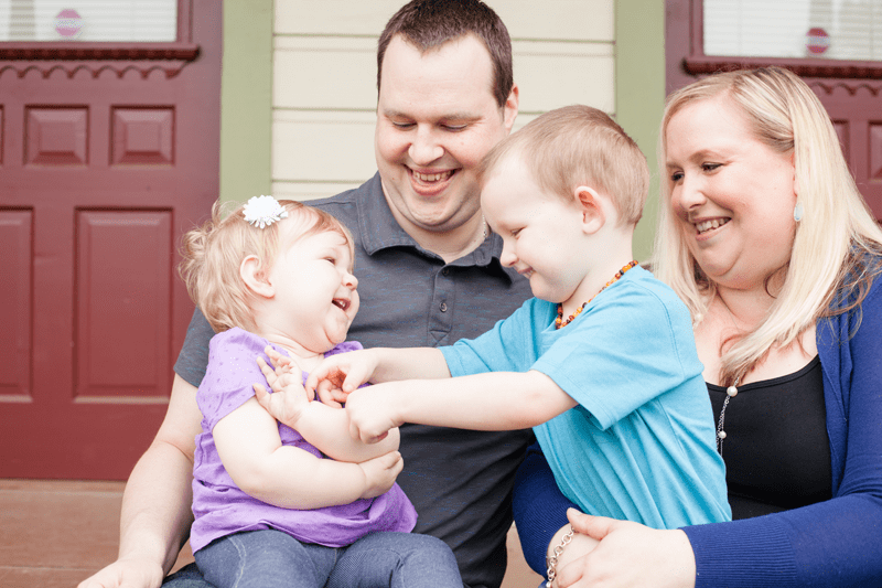 Jenkins Estate Farmhouse Family Photo | Hillsboro Family Photographer