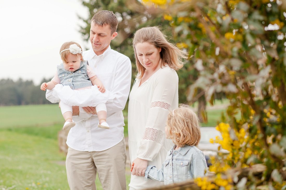 Champoeg State Park Barn Family photo session | Newberg Family Photographer