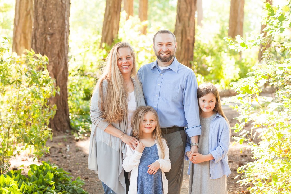 Family photo session at Rood Bridge Park forest at sunset | Newberg and Hillsboro family photographer