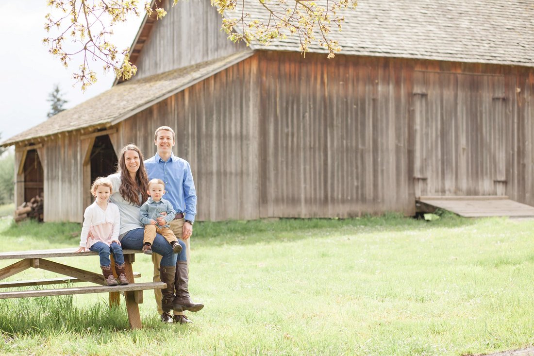 Family photos in a garden with a barn at Champoeg State Park in Newberg | Hillsboro Family photos