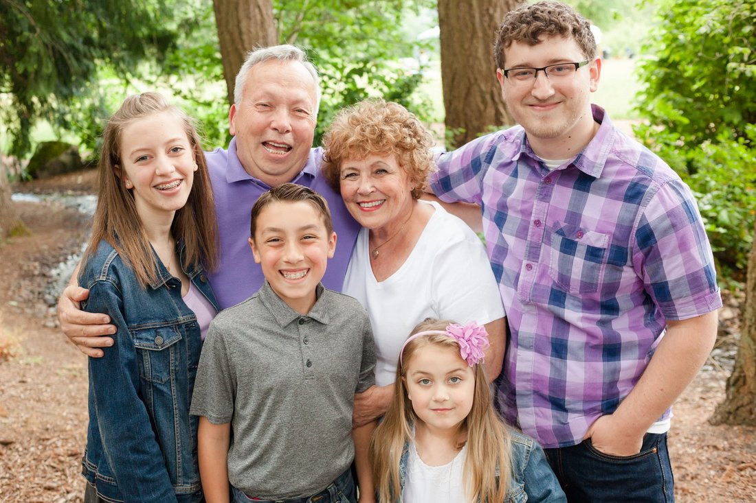 extended family photo session with grandparents at Rood Bridge Park in Hillsboro | Hillsboro family photographer