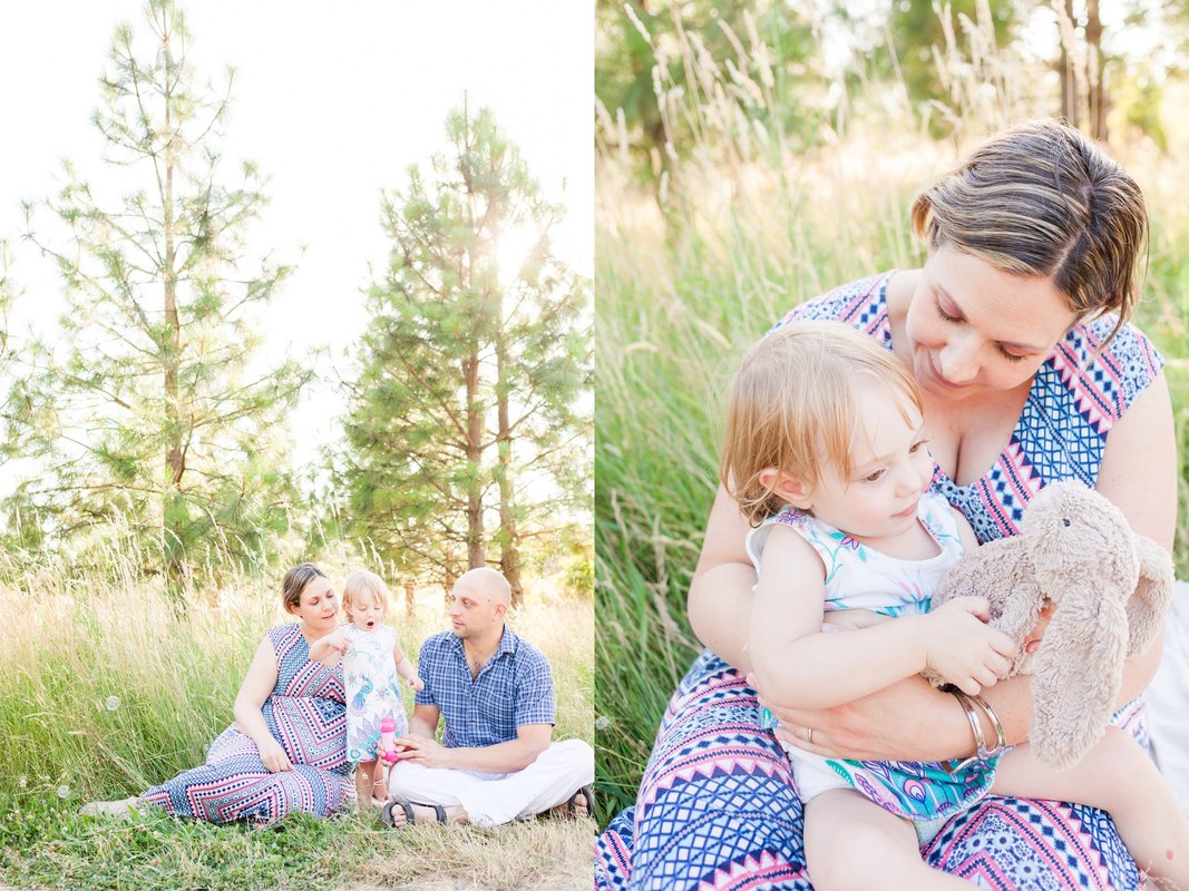 Cooper Mountain Nature Park Family Maternity Session in a field | Newberg and Hillsboro Family Photographer