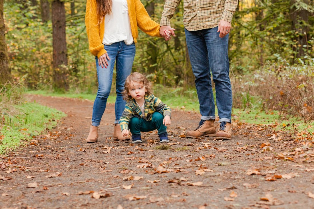 Family photos in a forest | Newberg and Hillsboro family photographer