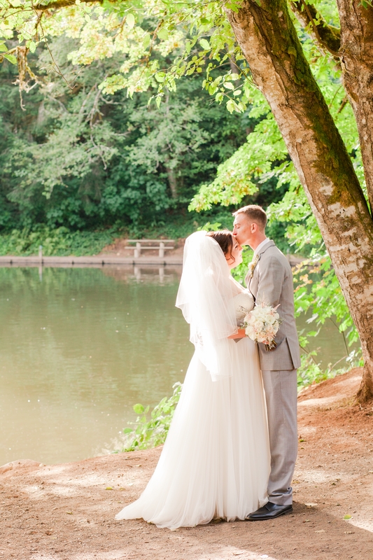 Horning's Hideout Wedding at Stage Area in North Plains, Oregon | Newberg and Hillsboro Wedding Photographer