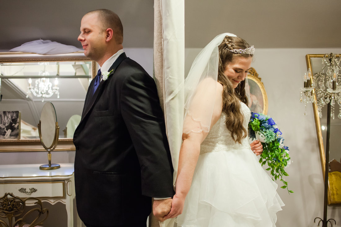 Troutdale House wedding first look without seeing each other | Newberg, OR and Hillsboro, OR wedding photographer