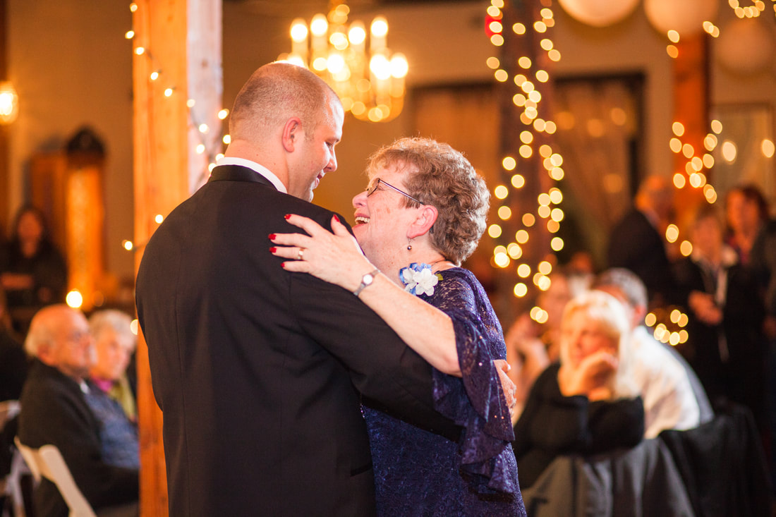 Troutdale House wedding grandparent dance | Newberg, OR and Hillsboro, OR wedding photographer