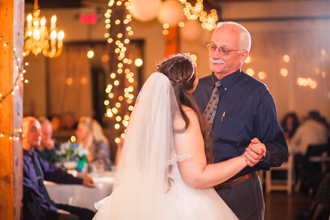 Troutdale House wedding grandparent dance | Newberg, OR and Hillsboro, OR wedding photographer