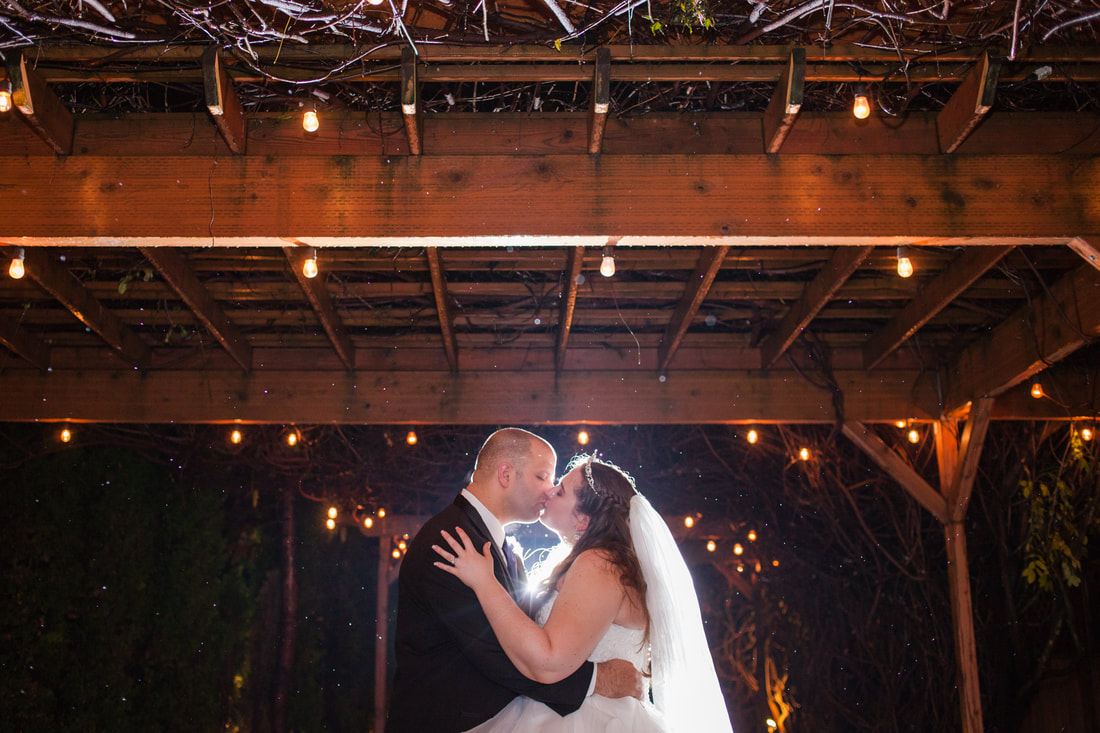 Troutdale House rainy wedding day bride and groom portrait | Newberg, OR and Hillsboro, OR wedding photographer