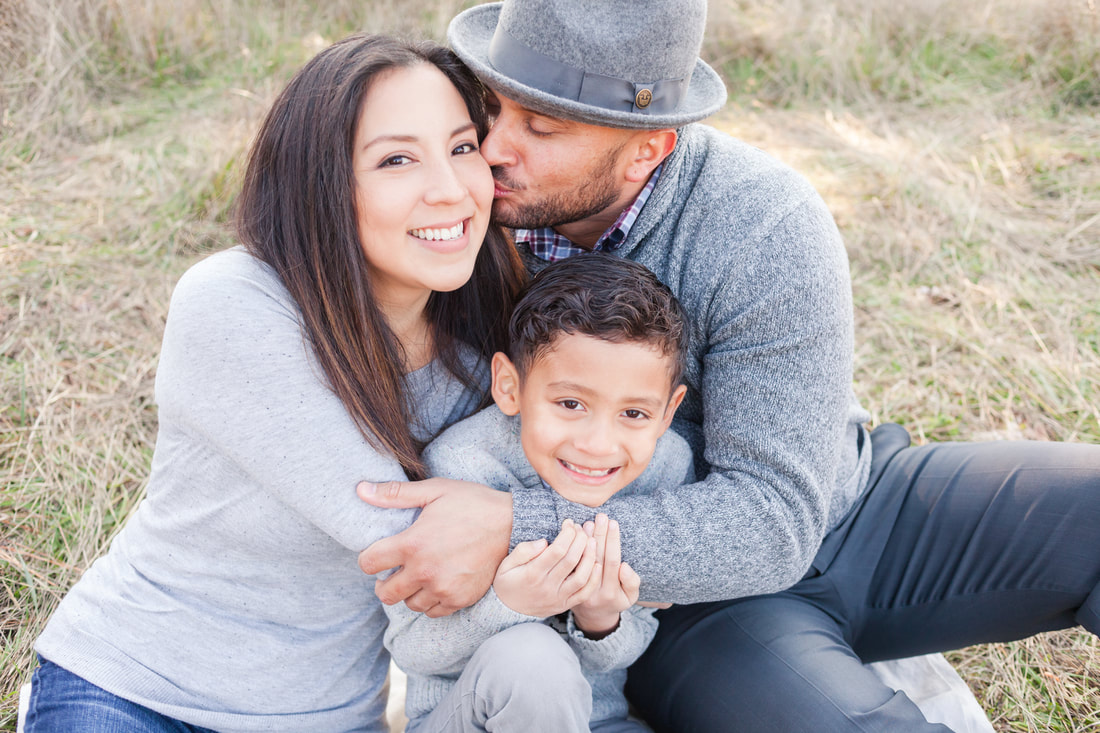 Fall family pictures in a field at Cooper Mountain Nature Park in Aloha, Oregon | Newberg and Hillsboro family photographer