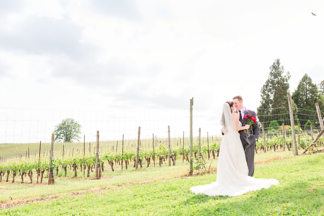 Carlton Hill Vineyards wedding in Yamhill County Oregon Wine County | Hillsboro Wedding Photographer