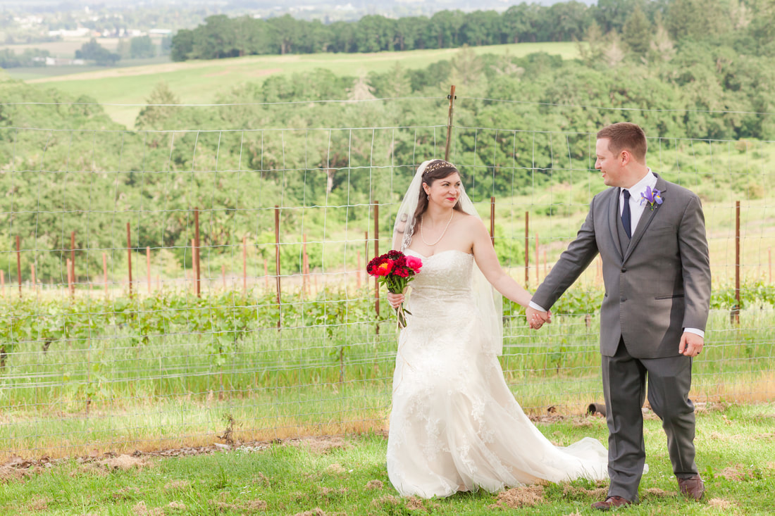 Carlton Hill Vineyards wedding in Yamhill County Oregon Wine County | Hillsboro Wedding Photographer