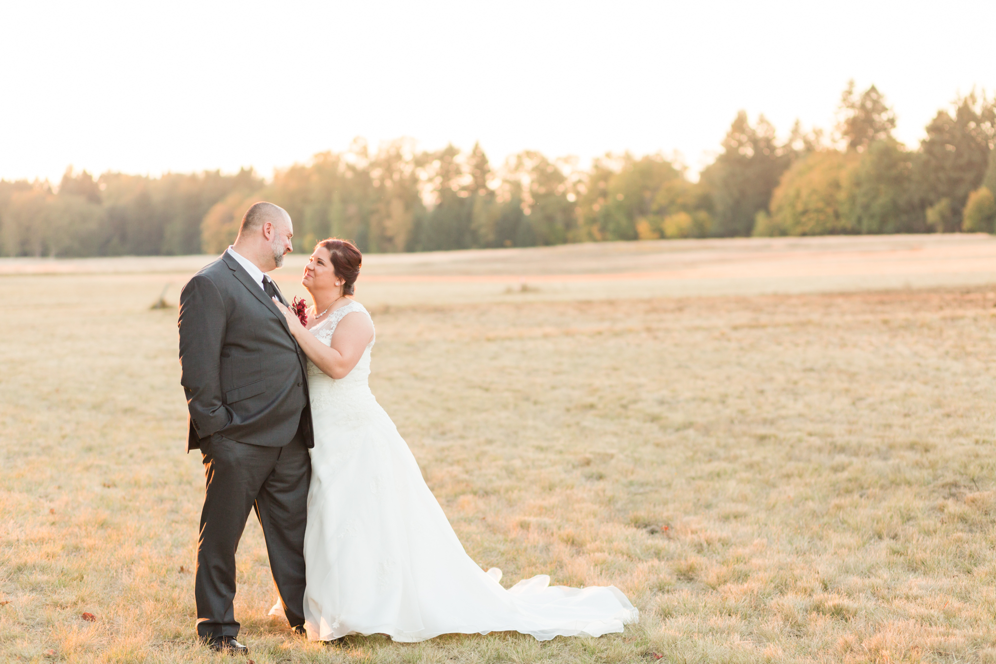 Champoeg State Park Wedding field in Newberg, Oregon | Hillsboro wedding photographer