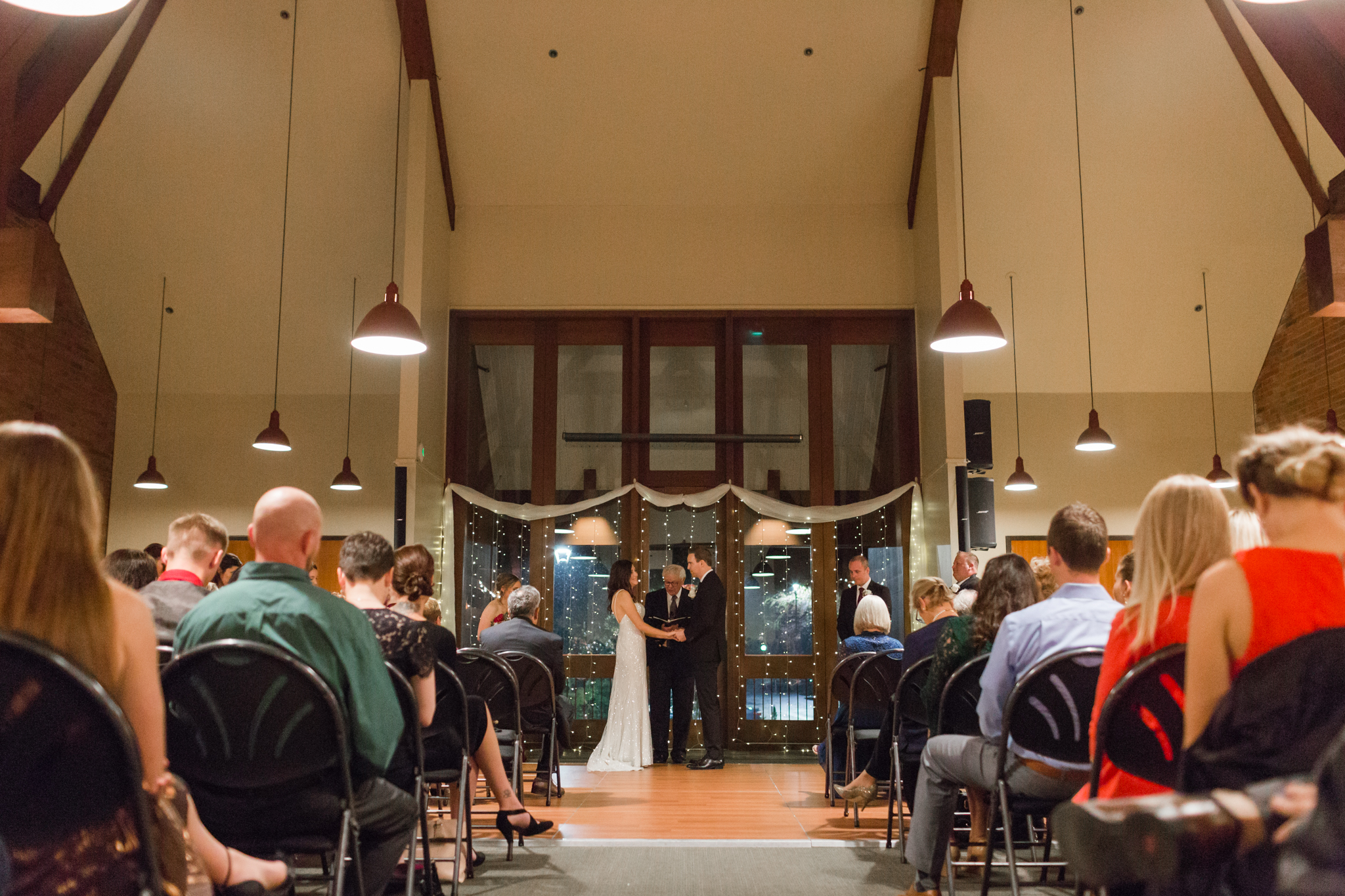 Lake Oswego wedding at Mountain Park Clubhouse Hawthorne Room  | Hillsboro Wedding Photographer