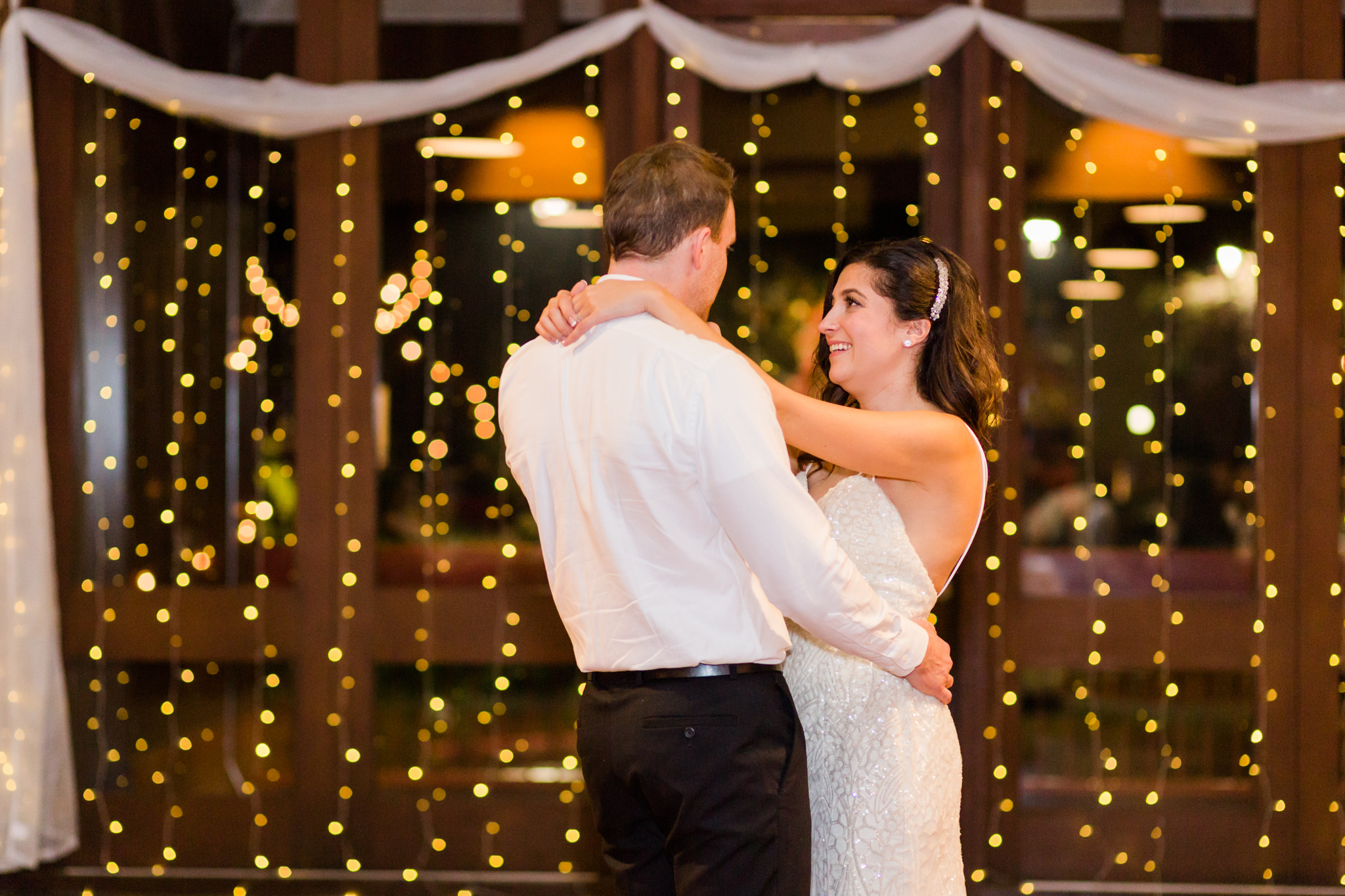 Lake Oswego wedding at Mountain Park Clubhouse Hawthorne Room  | Hillsboro Wedding Photographer