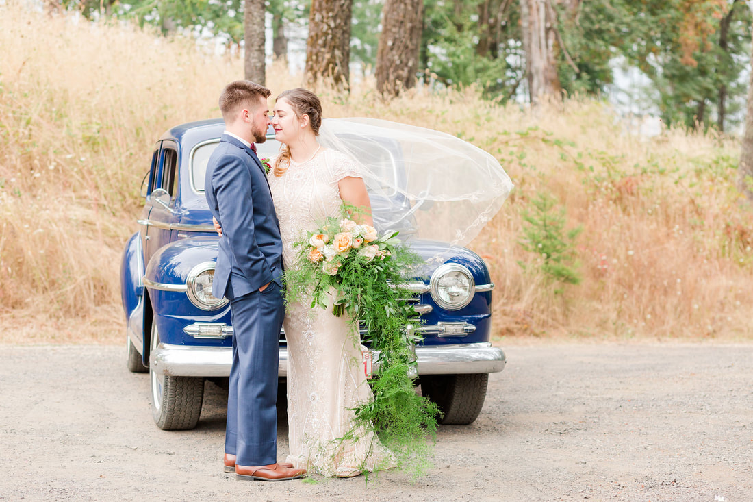 McMenamins Grand Lodge Forest Grove Wedding | Hillsboro Wedding Photographer