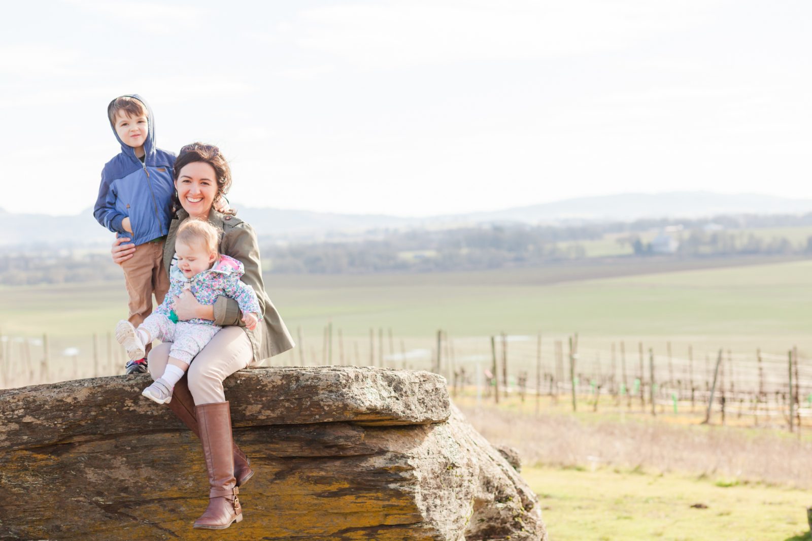 Erratic Rock family friendly hike in Yamhill county near McMinnville, Oregon