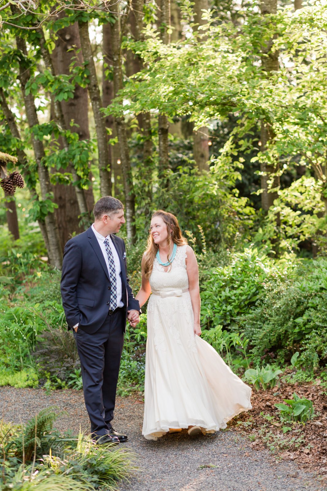 McMenamins Cornelius Pass Roadhouse Octagonal Barn Wedding Hillsboro Wedding Photographer