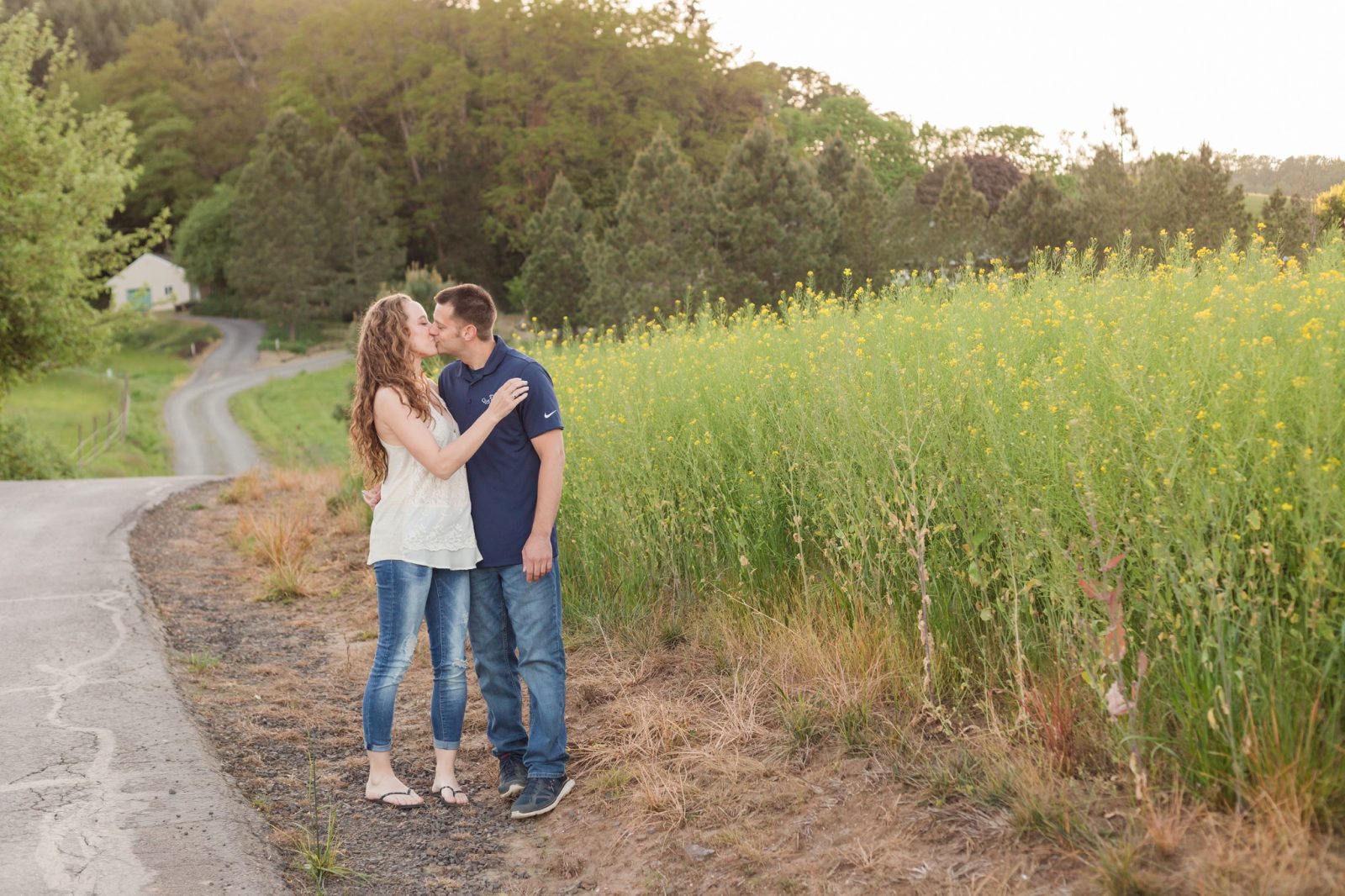 golden hour flower field engagement pictures in McMinnville