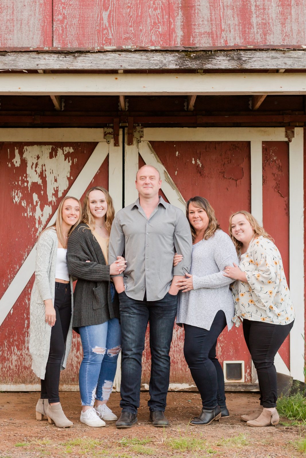 Salem Family Photographer - Barn Session for McMinnville Family