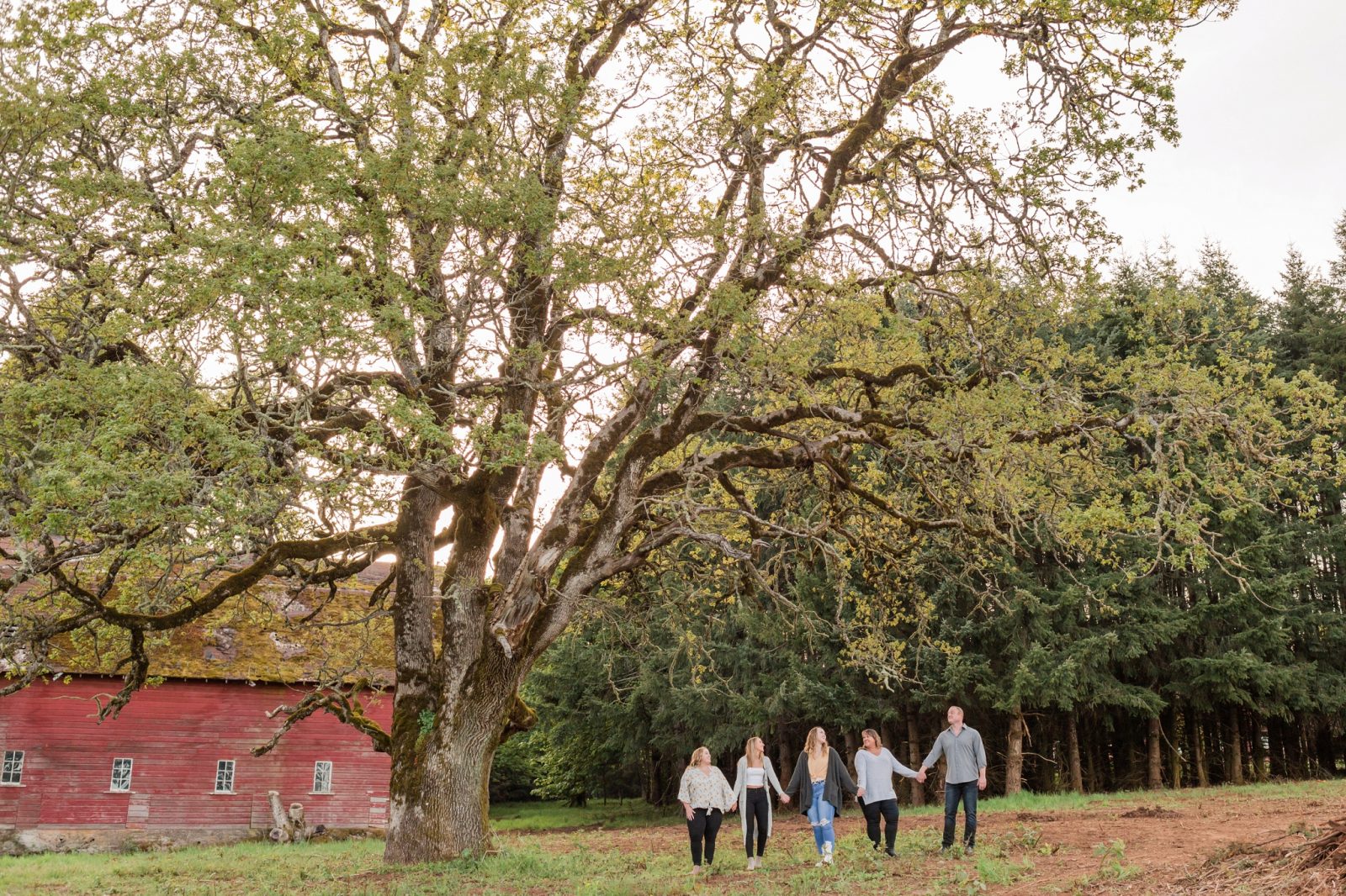 Salem Family Photographer - Barn Session for McMinnville Family