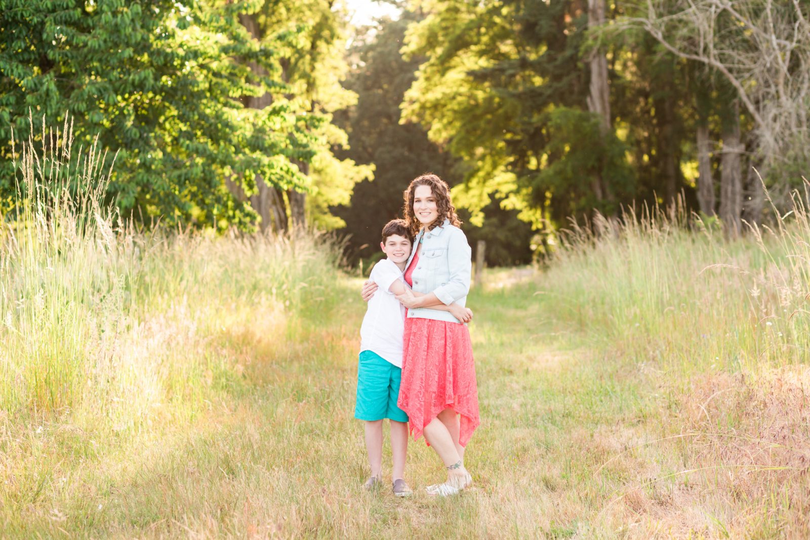 family photos in the field in Newberg, Oregon - Hillsboro family photographer