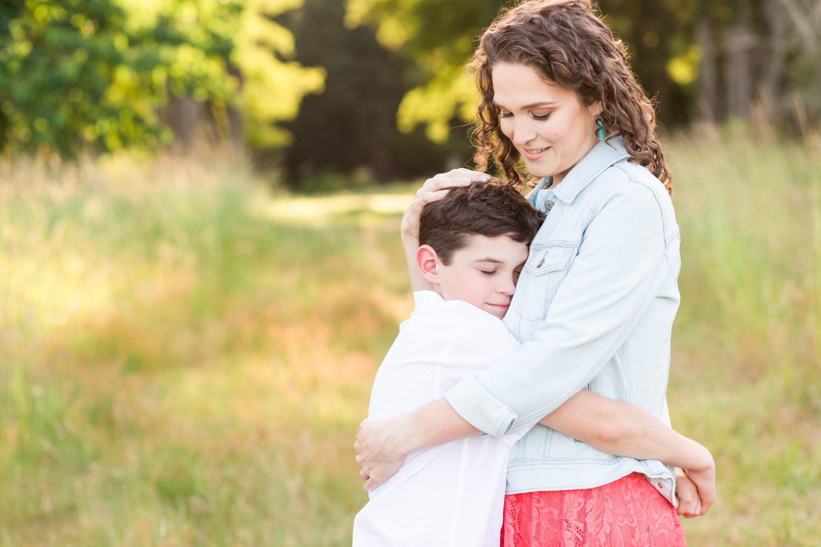 mom and son family photos in newberg, oregon