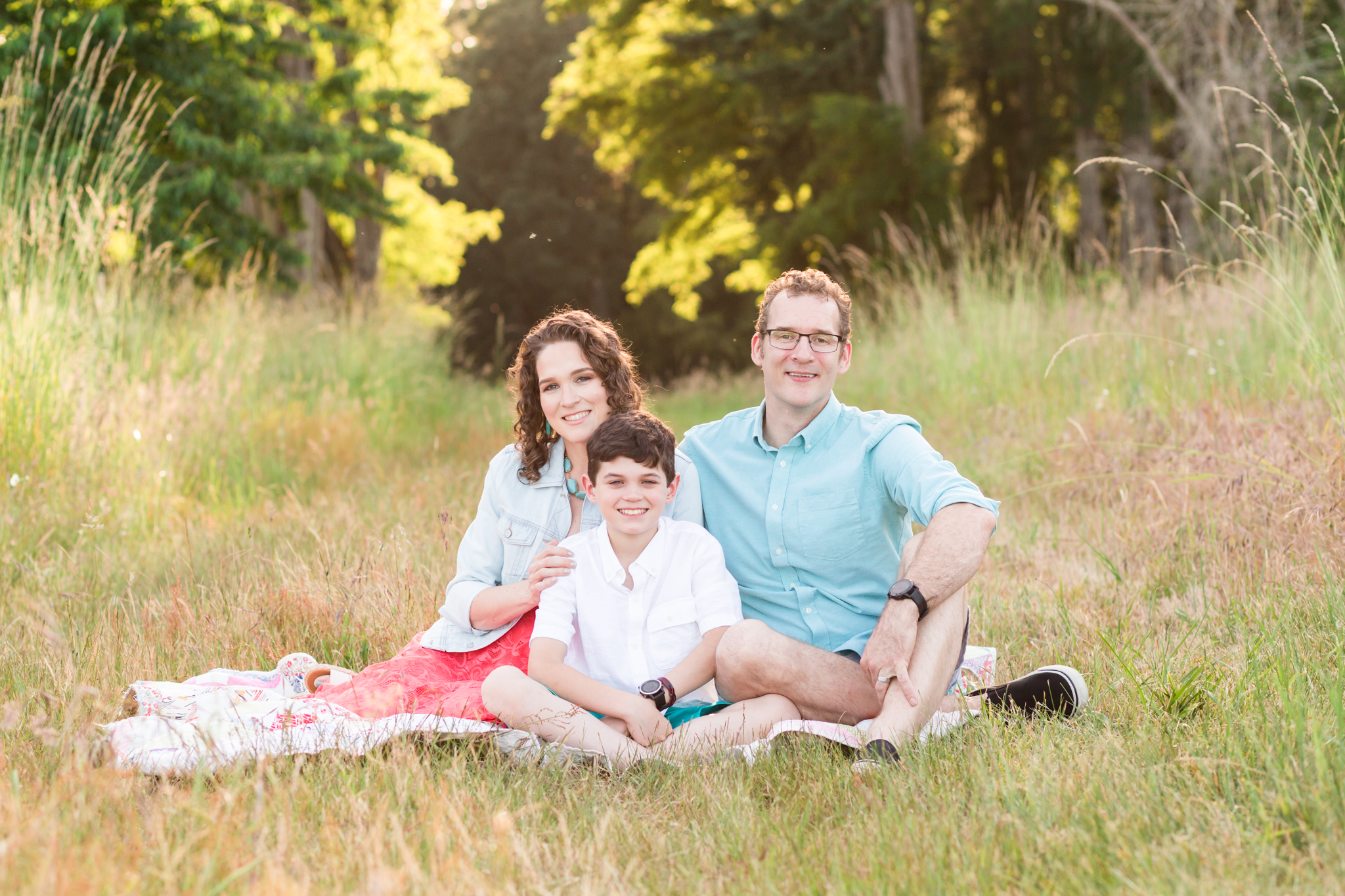 family photos in the field in Newberg, Oregon - Hillsboro family photographer