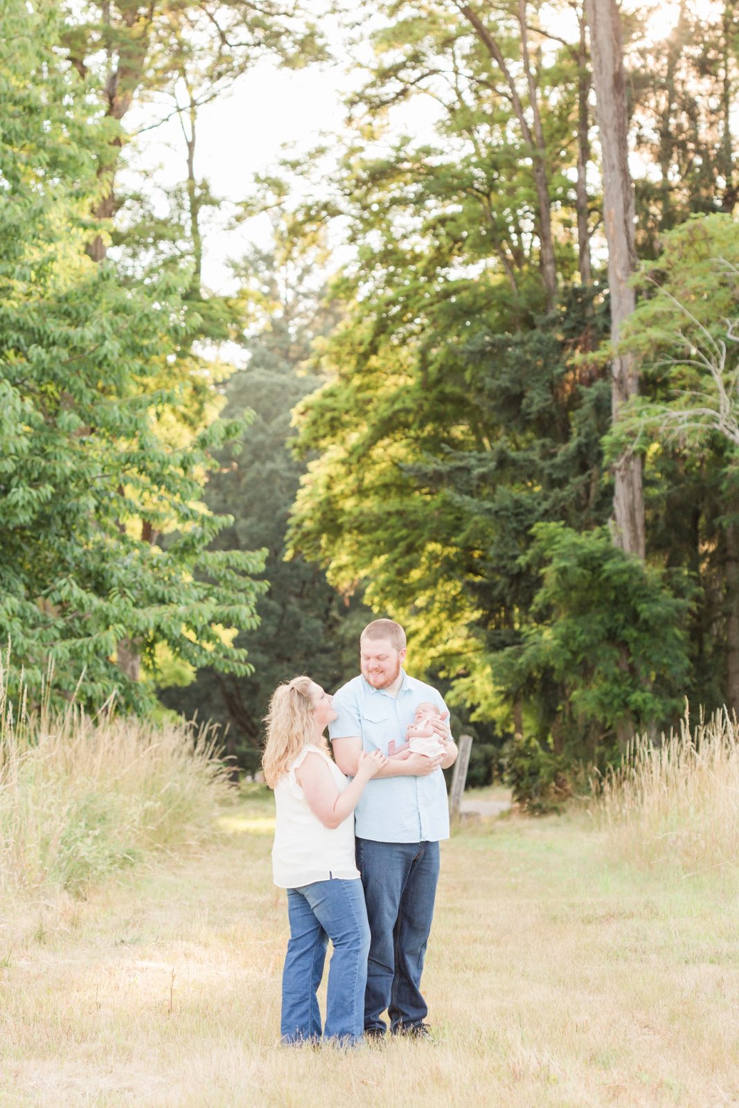 family photos in newberg, oregon - hillsboro family photographer