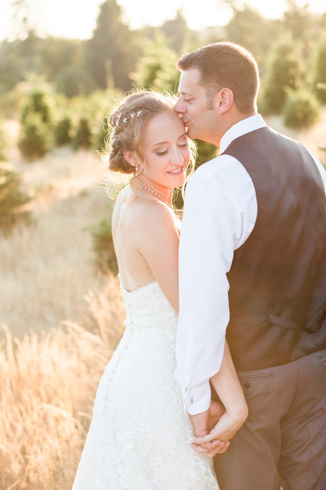 loch lolly tree farm wedding near hillsboro, oregon