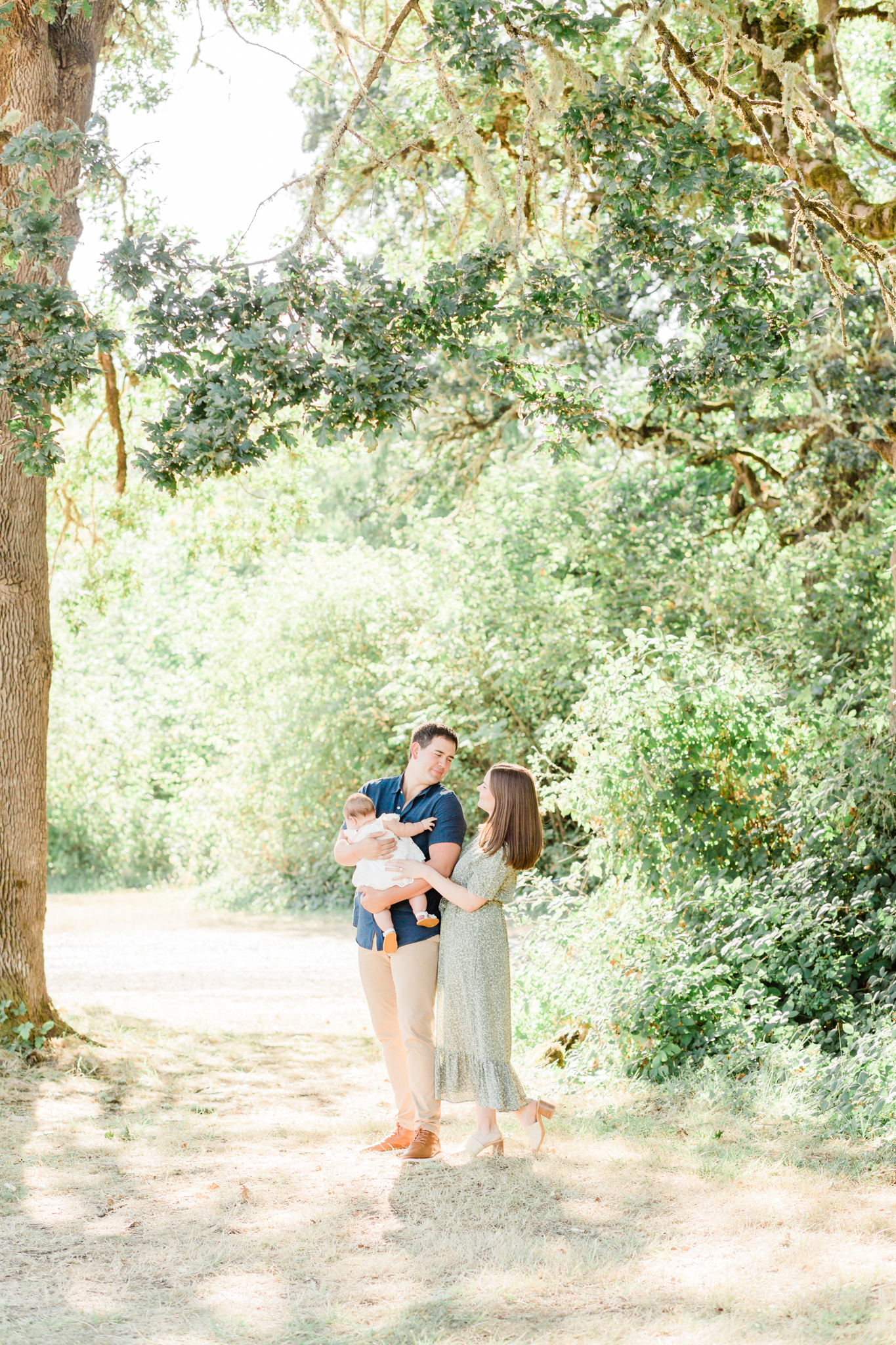 light and airy family photos in hillsboro, oregon