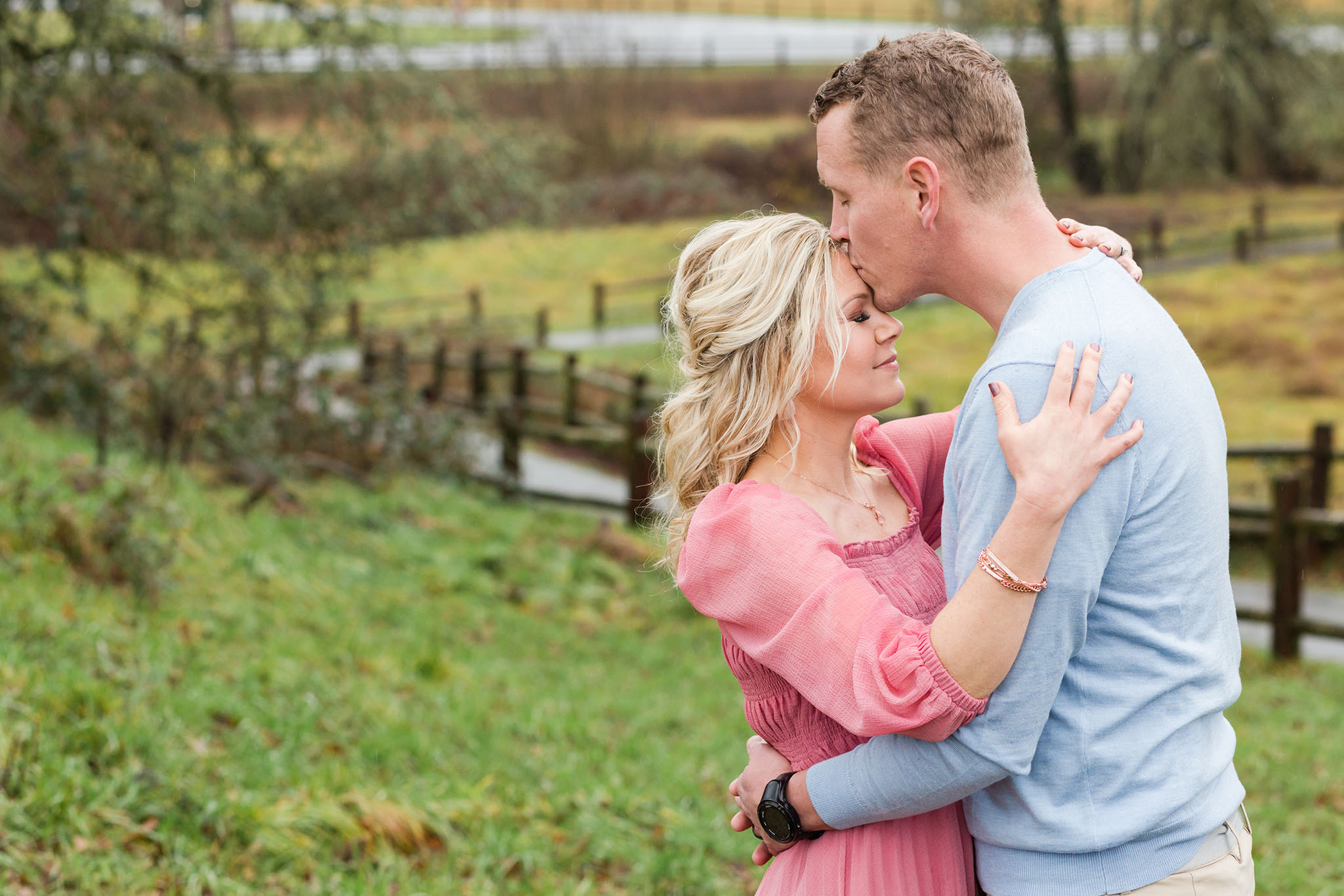 family photos in newberg oregon on a rainy day