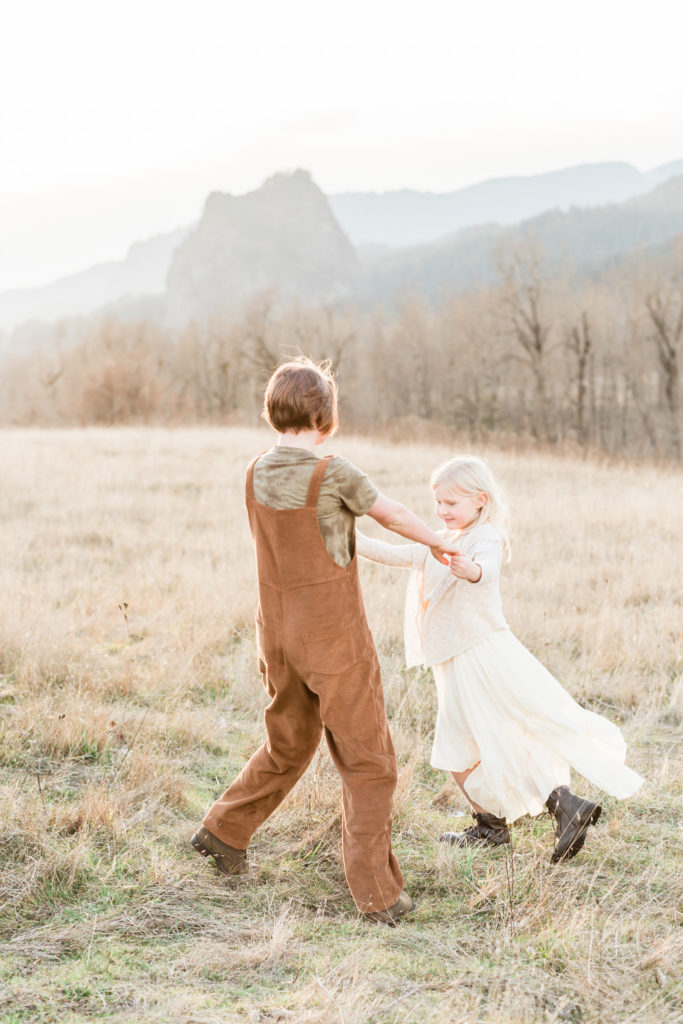 columbia river gorge family photo sessions - portland family photographer